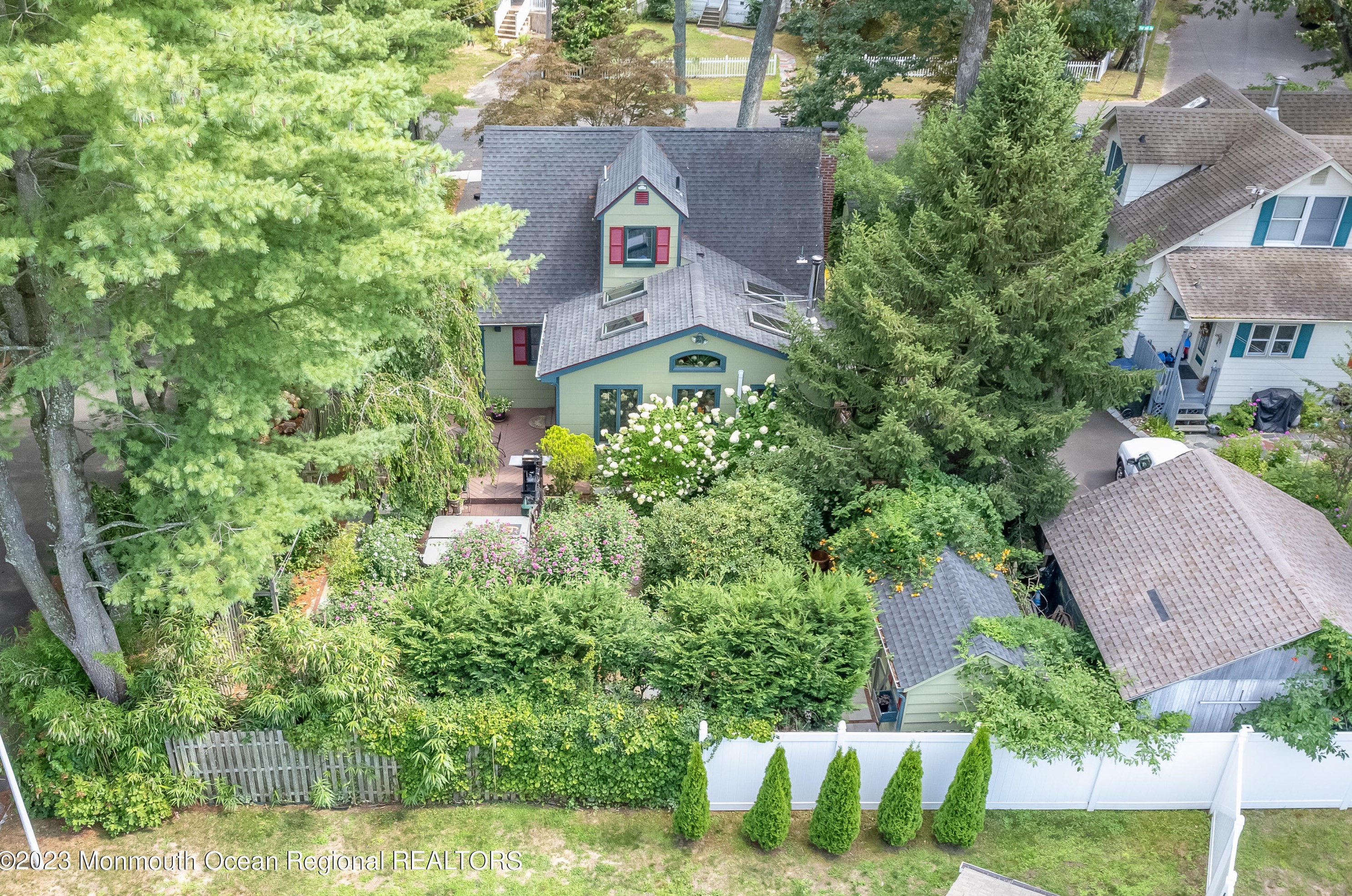 447 5 Harnell Ave, Oakhurst, NJ 07755