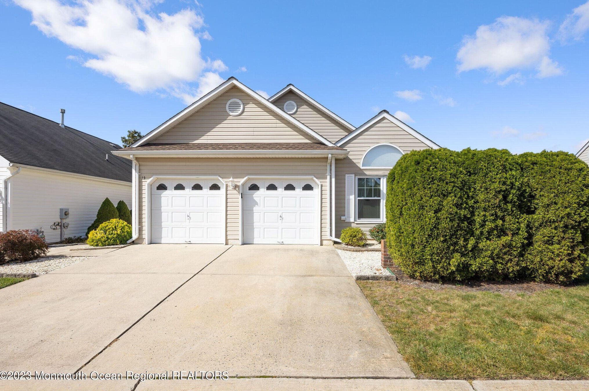 13 Highland Dr, Cedar Bonnet Island, NJ 08050