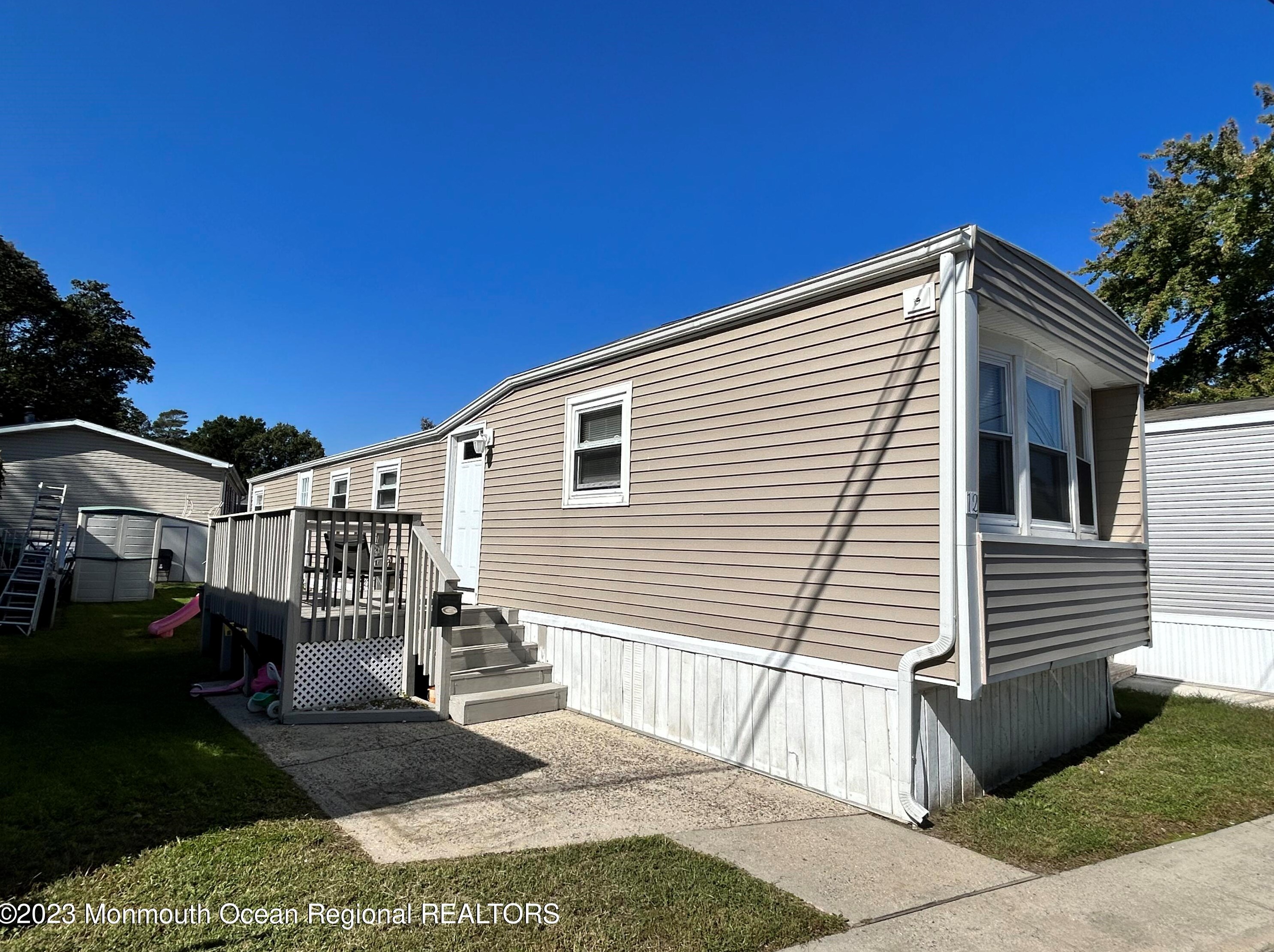 12 Robin Rd, Ideal Beach, NJ 07734