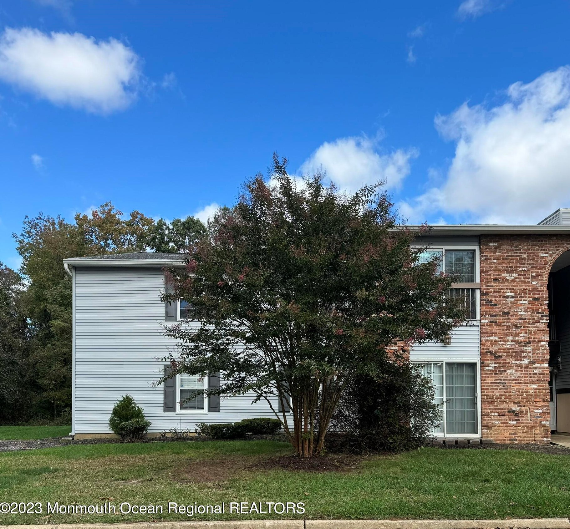 20-1 Augusta Ct, East Freehold, NJ 07728