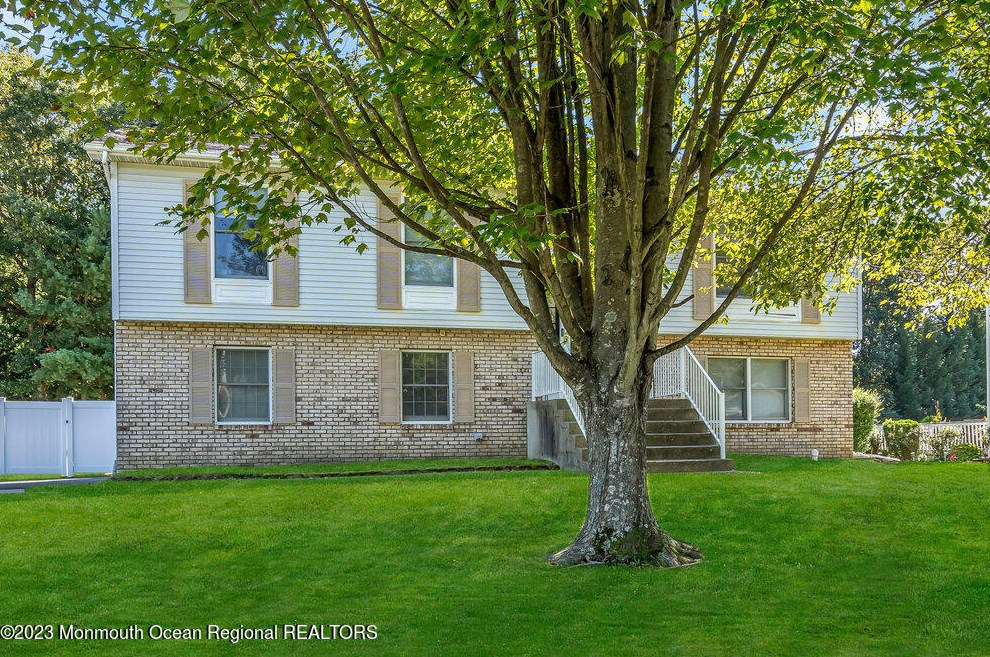 3 Mulberry Ct, Jackson Twp, NJ 08527