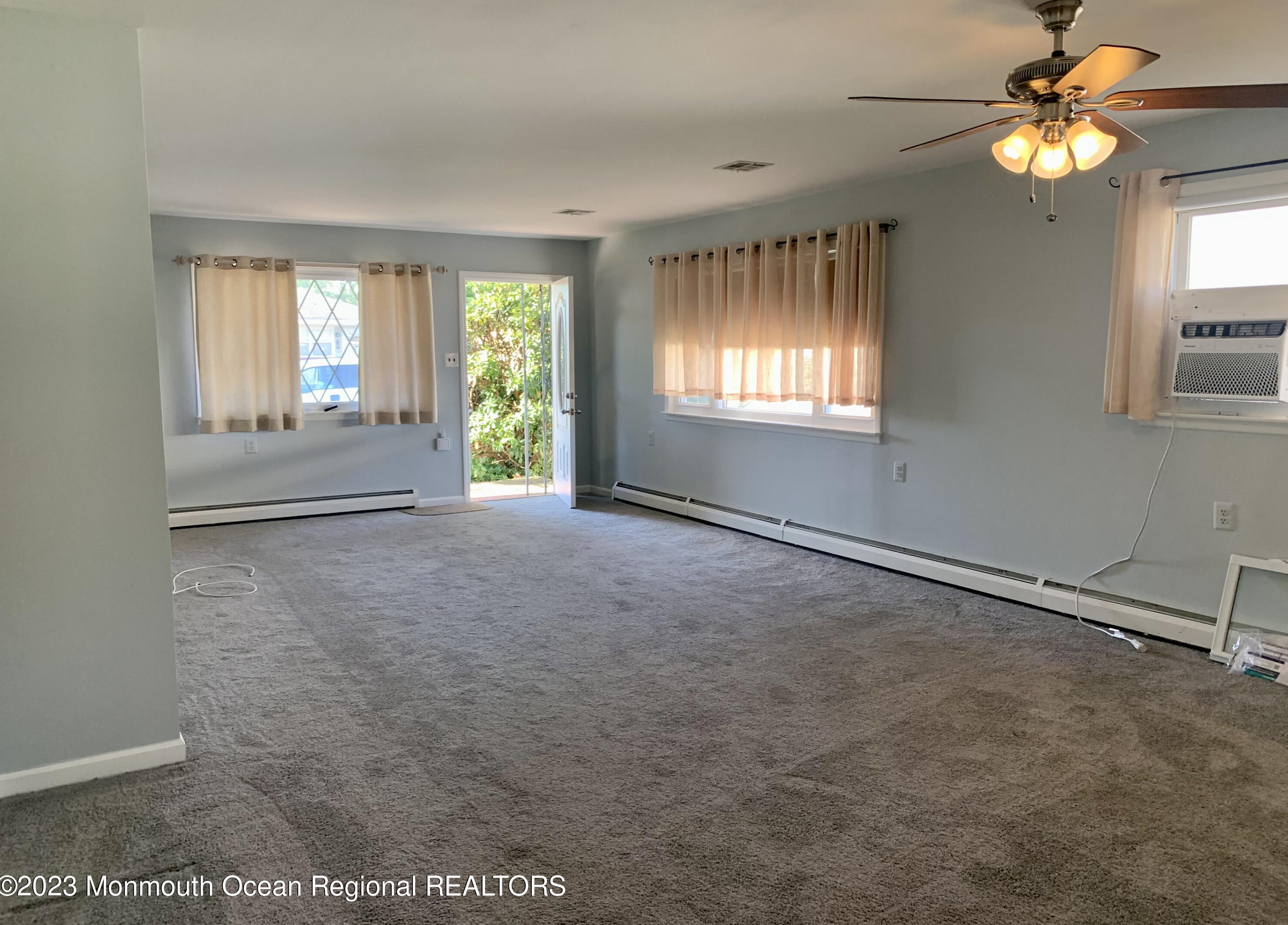 42 Georgetown Dr, Toms River, NJ 08757