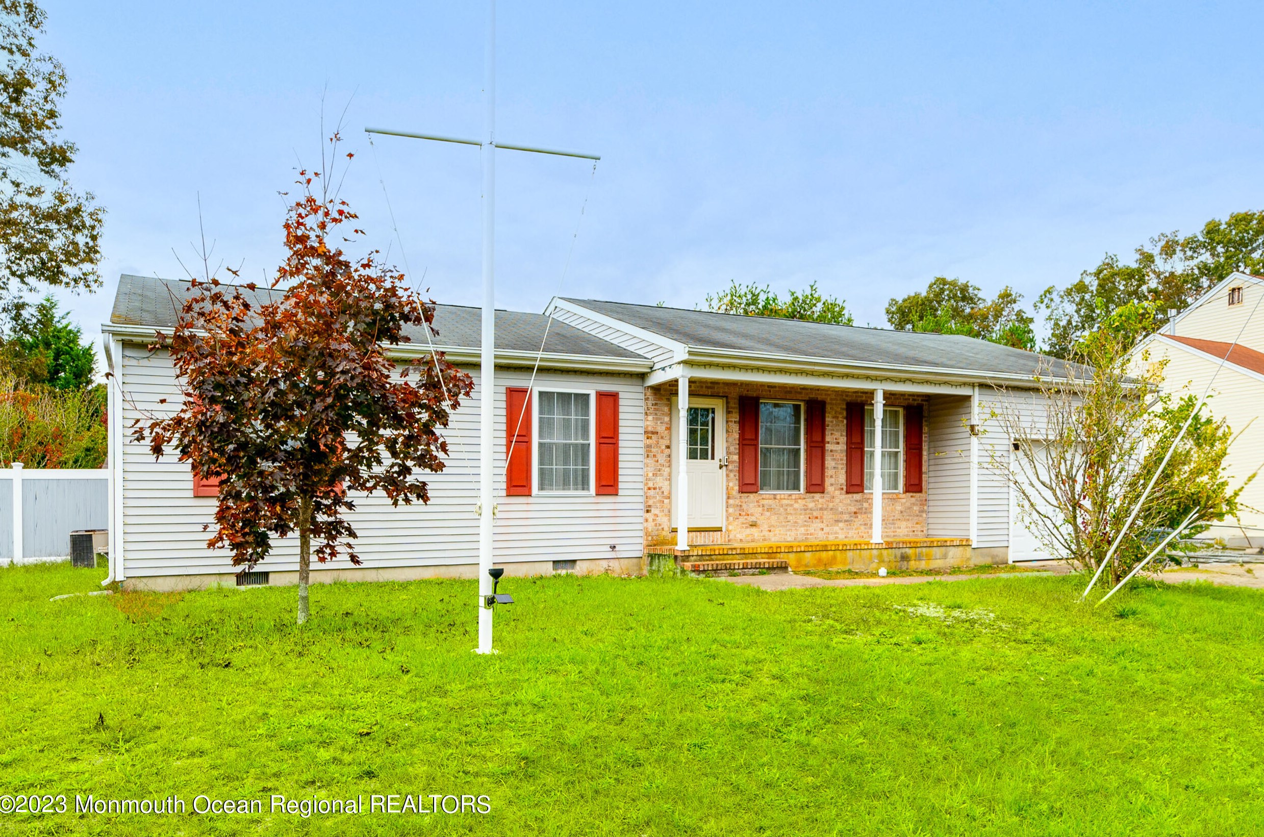 728 Sandy Hook Dr, Lacey, NJ 08731