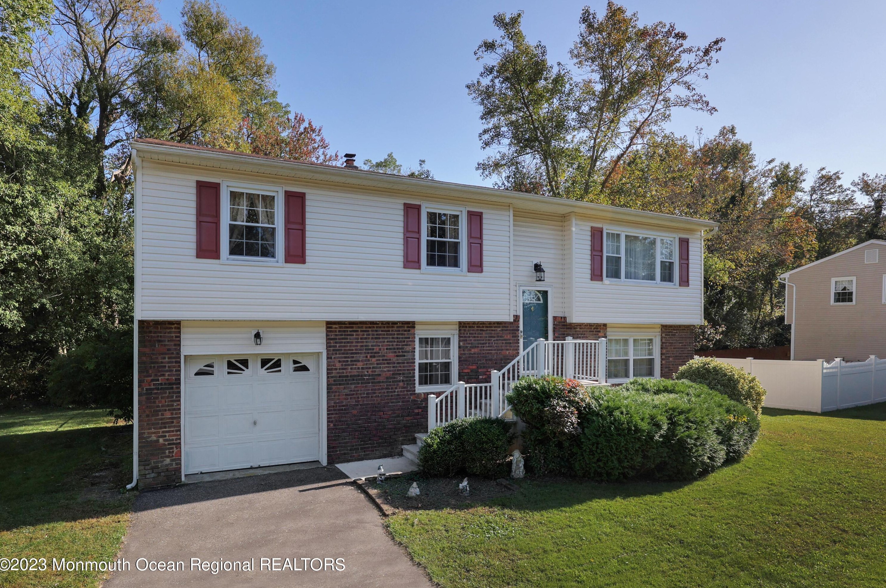 240 Mill Creek Dr, Berkeley Township, NJ 08721