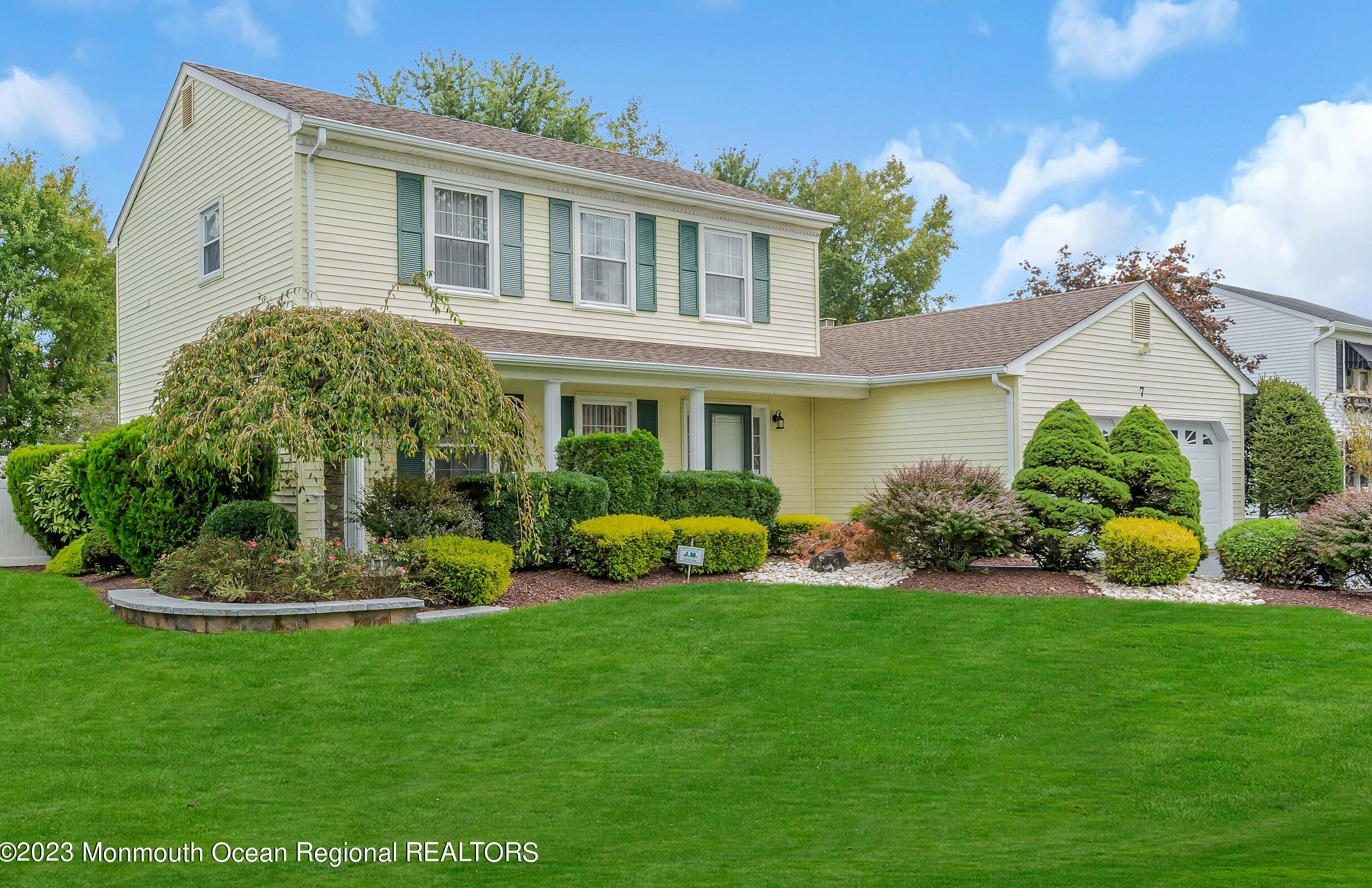 7 Regal Rd, Millstone Township, NJ 07726-3434