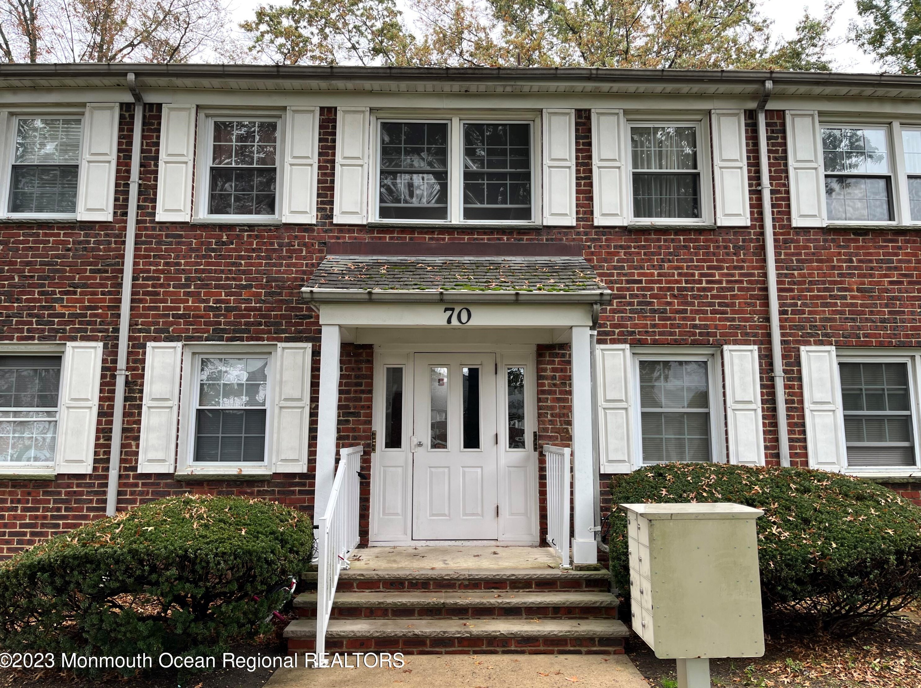 70 Stonehurst Blvd Apt B, East Freehold, NJ