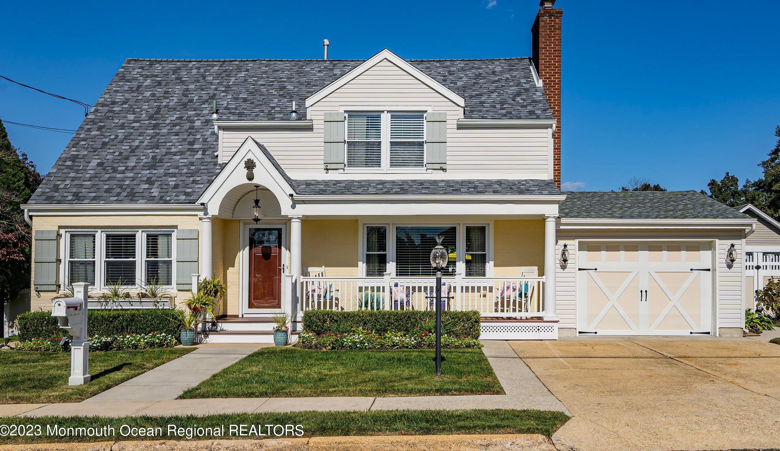 8 Lawn St, Toms River, NJ 08753