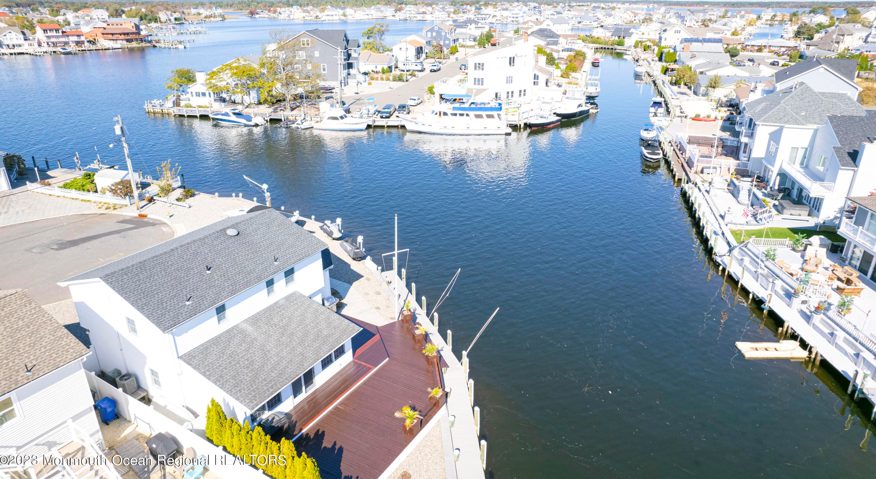 502 Bayview Dr, Toms River, NJ 08753-2004