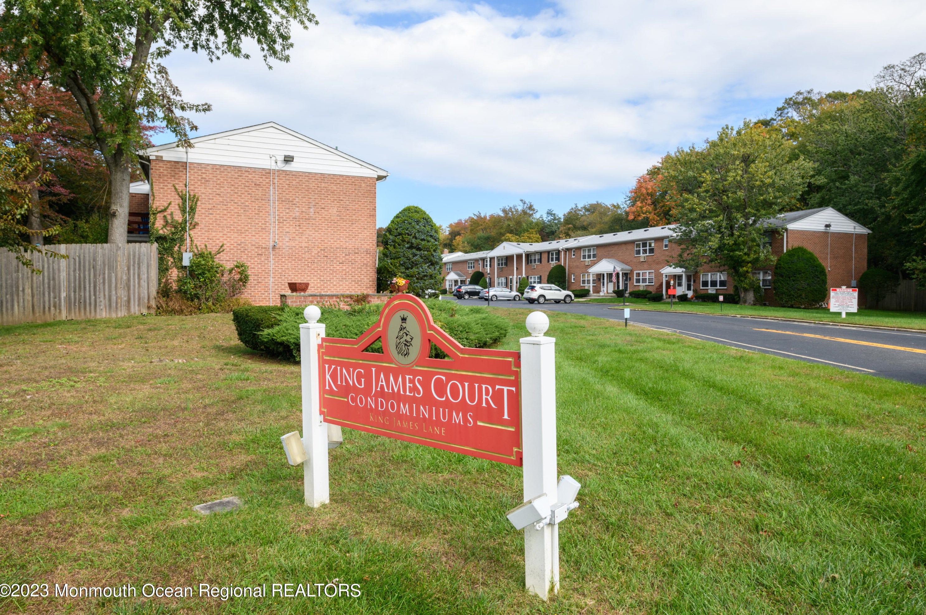 48 King James Ln, Atlantic Highlands, NJ 07716