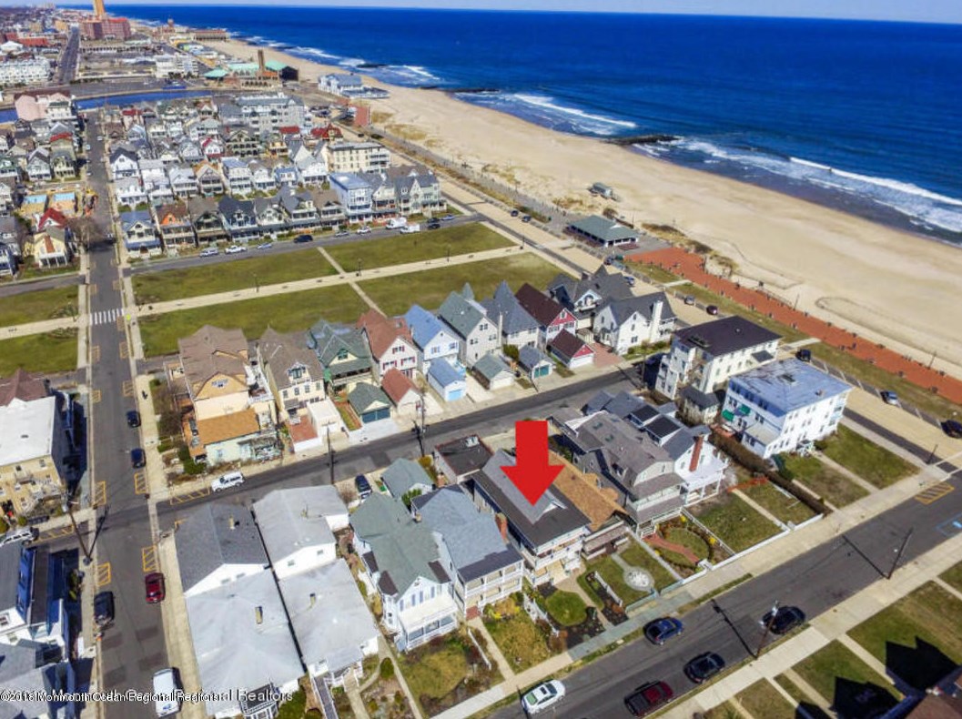 11 Pitman Ave, Ocean Grove, NJ 07756