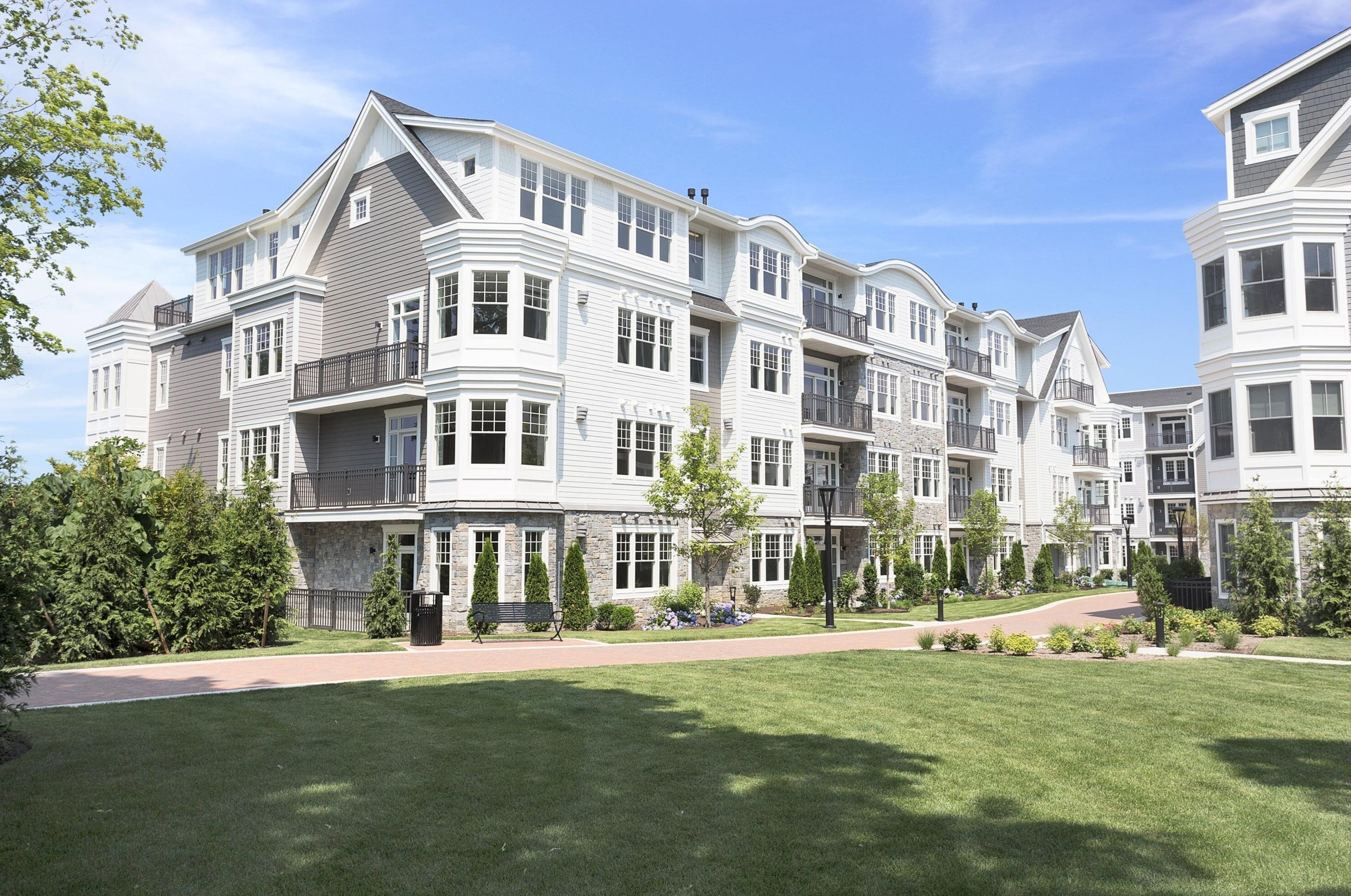 160 Park St, New Canaan, CT 06840