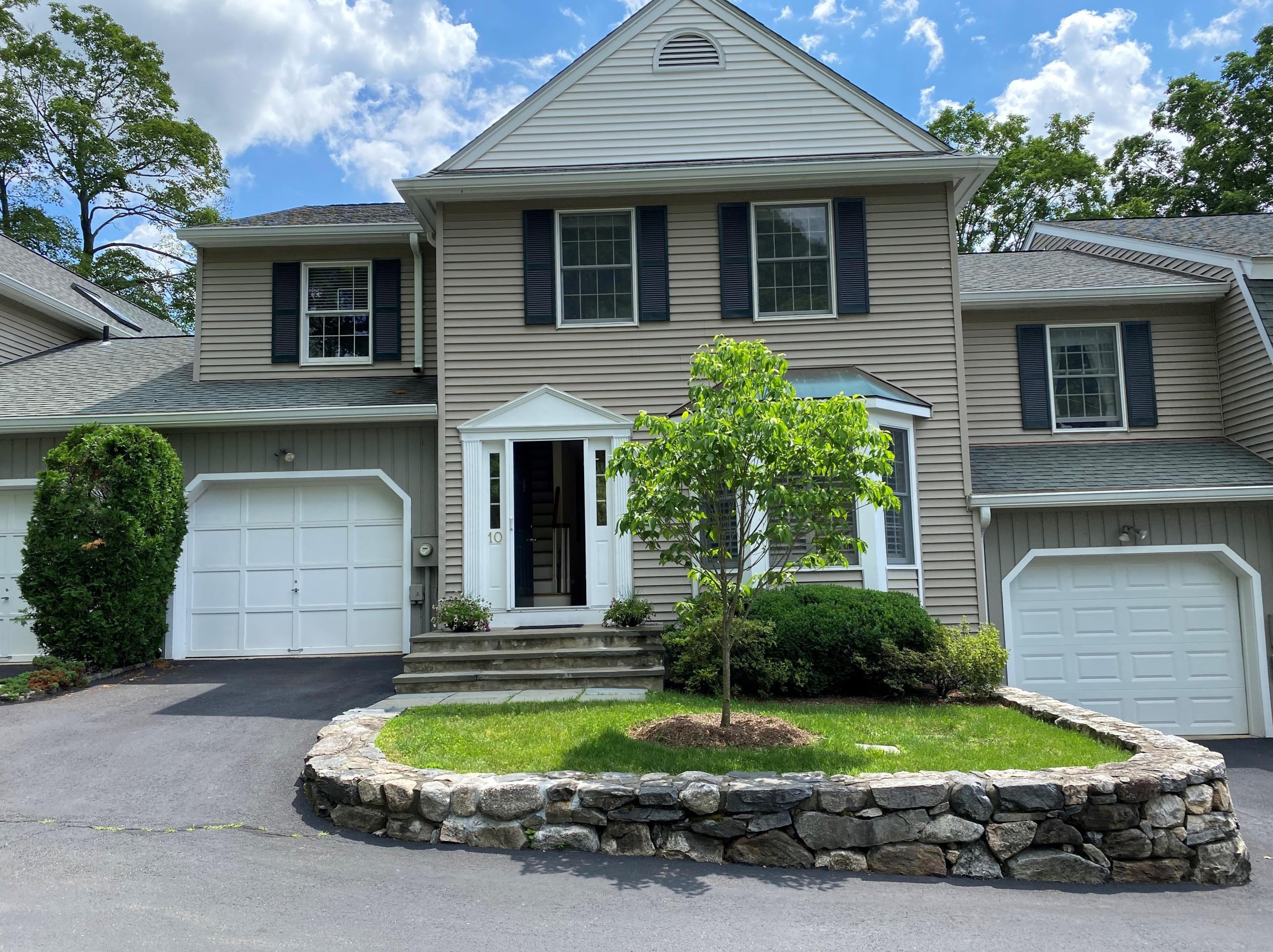 58 Lakeview Ave, New Canaan, CT 06840