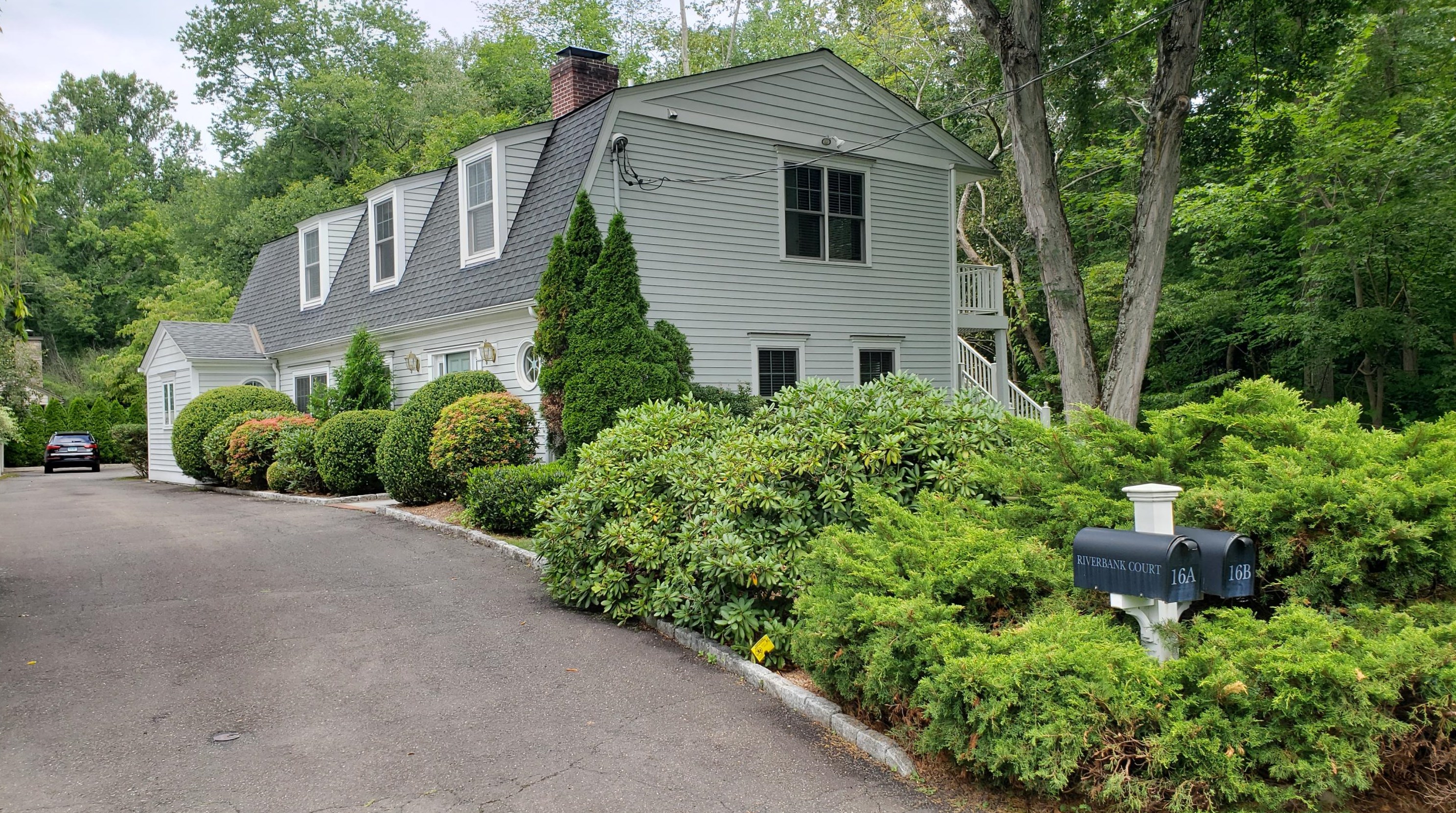 16 Riverbank Ct, New Canaan, CT 06840