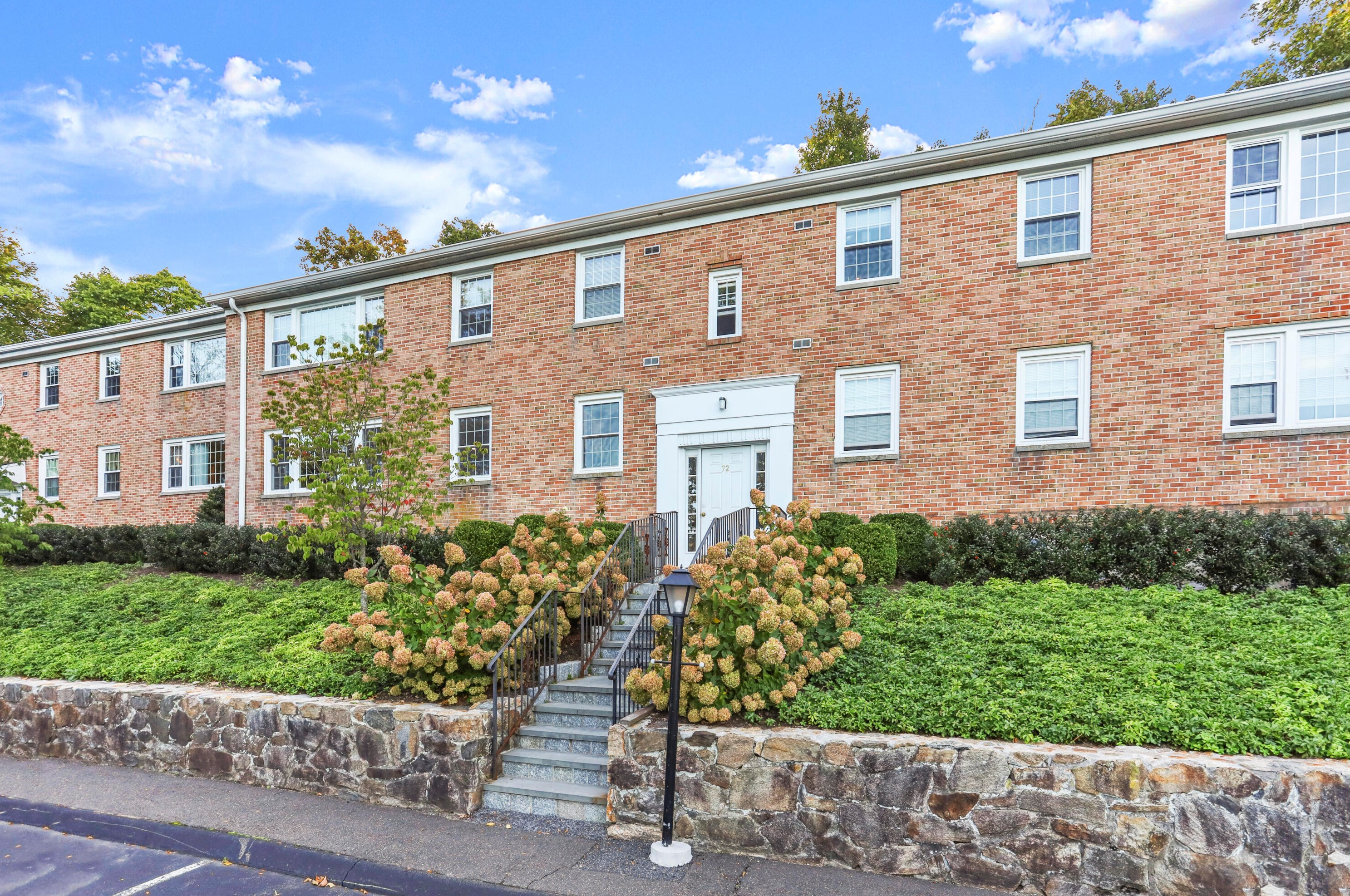 72 Heritage Hill Rd, New Canaan, CT 06840