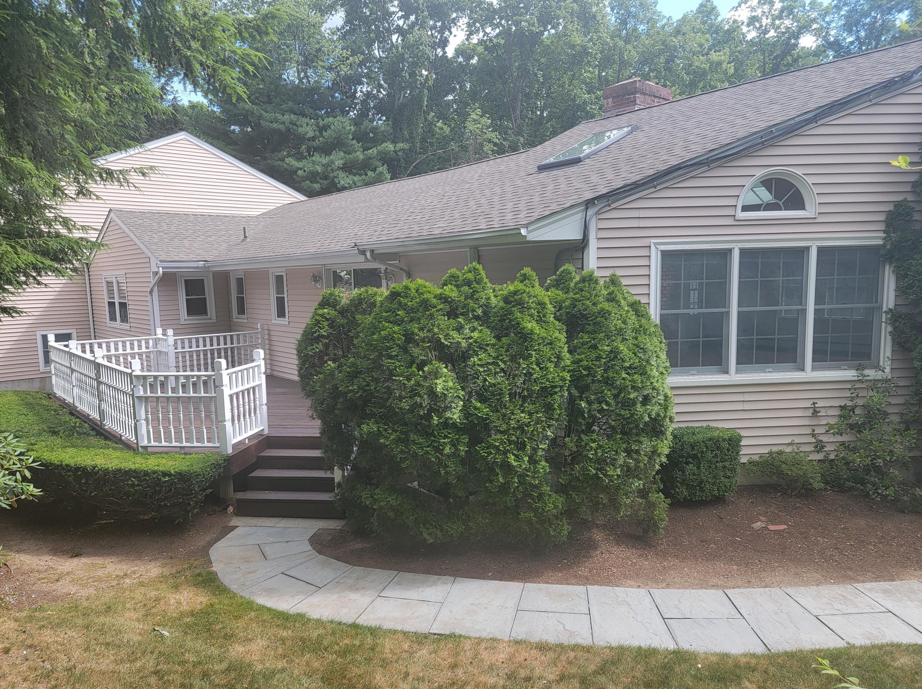 115 Parade Hill Rd, New Canaan, CT 06840