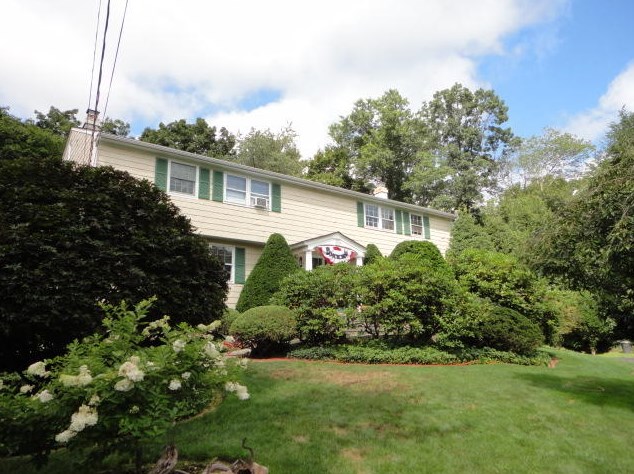 17 Prospect Pl, New Canaan, CT 06840