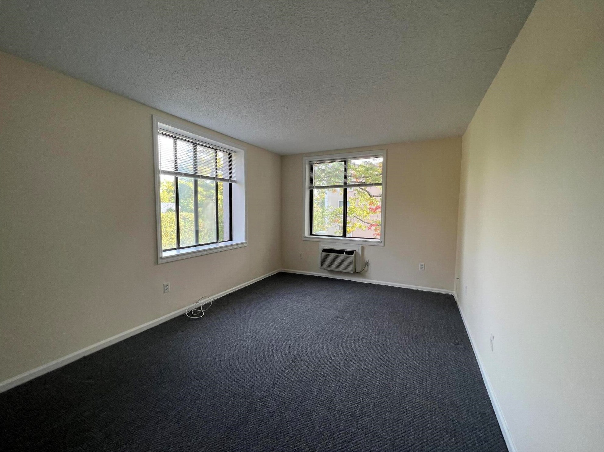 1525 Putnam Ave, Greenwich CT  06830 exterior