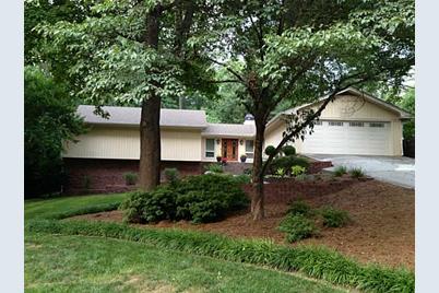 643 Chesterfield Drive - Photo 1