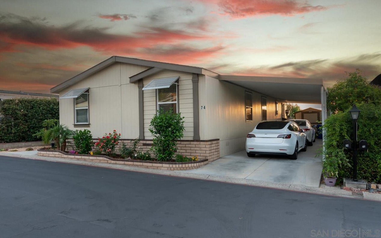 155 Las Flores Dr, San Marcos, CA 92069-6003