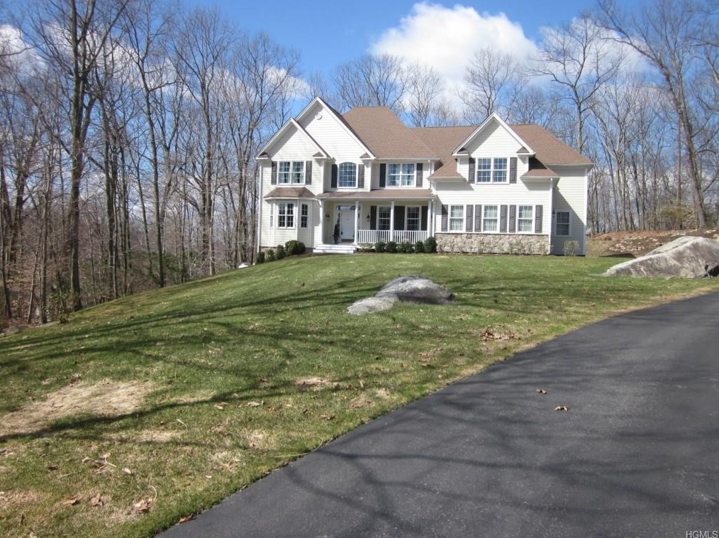 17 Athena Ct Mahopac Ny 10541 Mls H4554255 Coldwell Banker