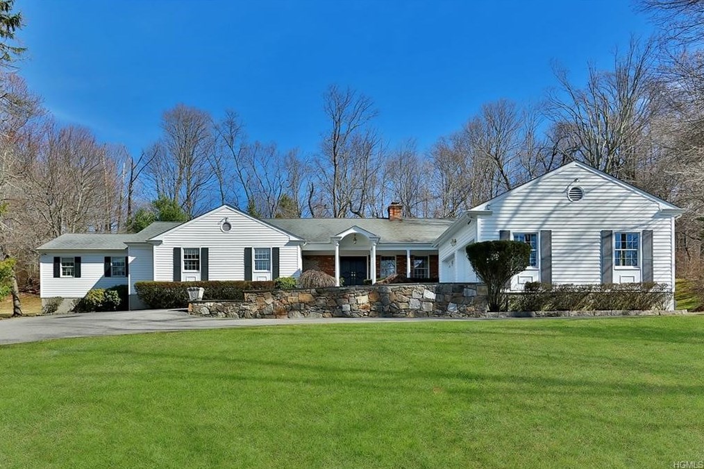 33 Old House Ln Chappaqua Ny 10514 Mls H4610020 Coldwell Banker