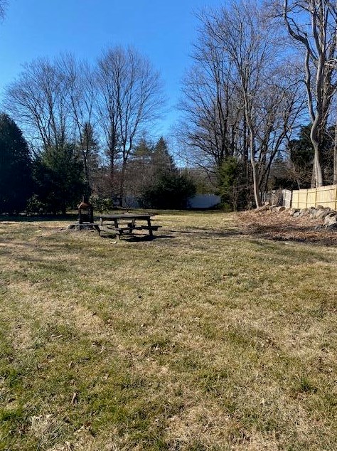 567 Post Rd, Tokeneke, CT 06820