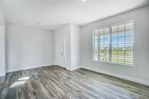 536 Hines Cir, Washington Twp, OH 45458 - Photo 12