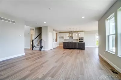 543 Hines Circle, Washington Twp, OH 45458 - Photo 14