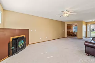 2408 Homeland Ct, Kettering, OH 45420 - Photo 6