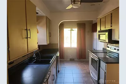 421 W Hudson Avenue, Dayton, OH 45406 - Photo 8