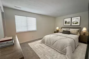 9586 Woodland Hills Dr, West Chester, OH 45011 - Photo 10