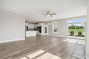 1427 Triple Crown Wy, Beavercreek Twp, OH 45385 - Photo 14