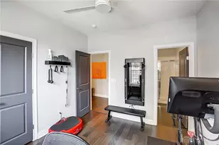 128 W Monument Ave, Dayton, OH 45402 - Photo 8