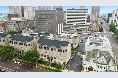 128 W Monument Avenue, Dayton, OH 45402 - Photo 4