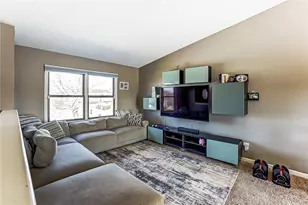 6828 Torrington Dr, Franklin, OH 45005 - Photo 4