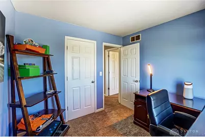 6828 Torrington Drive, Franklin, OH 45005 - Photo 14