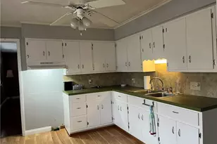 130 Laurel St, Greenville, OH 45331 - Photo 2