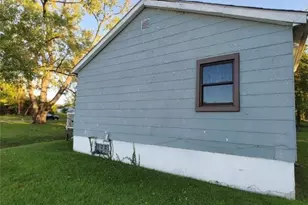 79 N Alder St, Dayton, OH 45417 - Photo 2