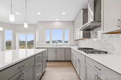 9061 Sorrento Place #018, Washington Twp, OH 45458 - Photo 10