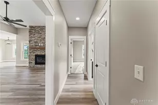 755 W Bentley Cir, Troy, OH 45373 - Photo 32