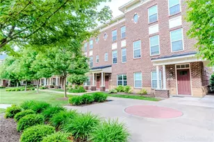 602 Brownstone Row, Springboro, OH 45066 - Photo 2