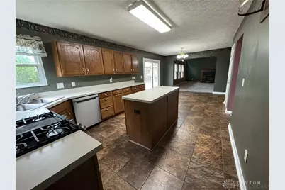 1395 Brookstone Drive, Fairborn, OH 45324 - Photo 8