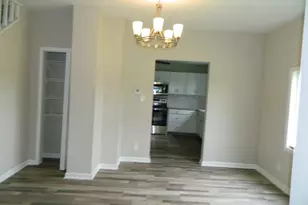 16 W Walnut St, Jeffersonville, OH 43128 - Photo 8