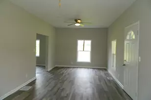 16 W Walnut St, Jeffersonville, OH 43128 - Photo 6