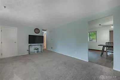 250 Grantwood Drive, Dayton, OH 45449 - Photo 4