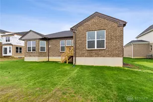 9045 Sorrento Pl, Washington Twp, OH 45458 - Photo 6