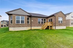 9045 Sorrento Pl, Washington Twp, OH 45458 - Photo 4