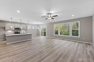 2619 Golden Leaf Dr, Beavercreek, OH 45431 - Photo 8