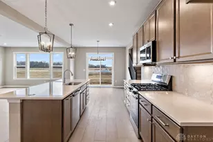 414 S Landon Ln, Springfield, OH 45505 - Photo 4