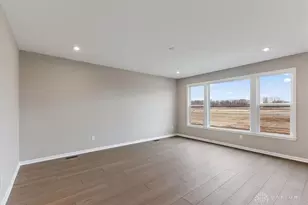 414 S Landon Ln, Springfield, OH 45505 - Photo 8